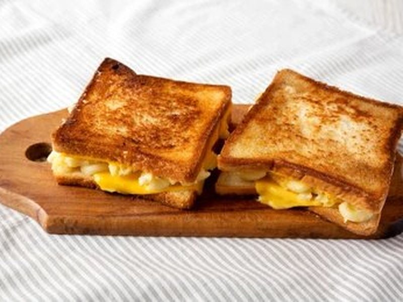 Bread Toast Omelette